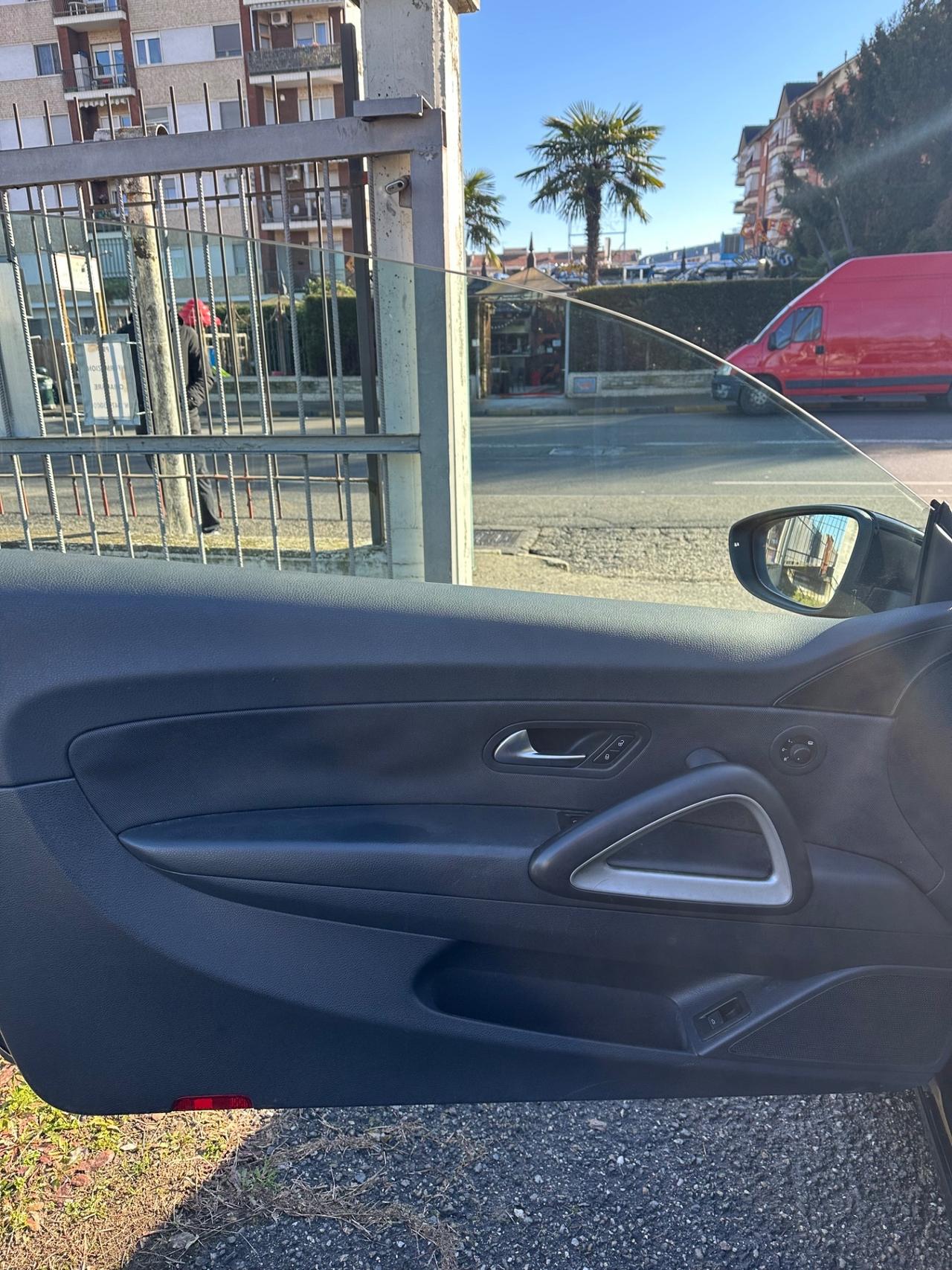 Volkswagen Scirocco 2.0 TDI 140CV Rline