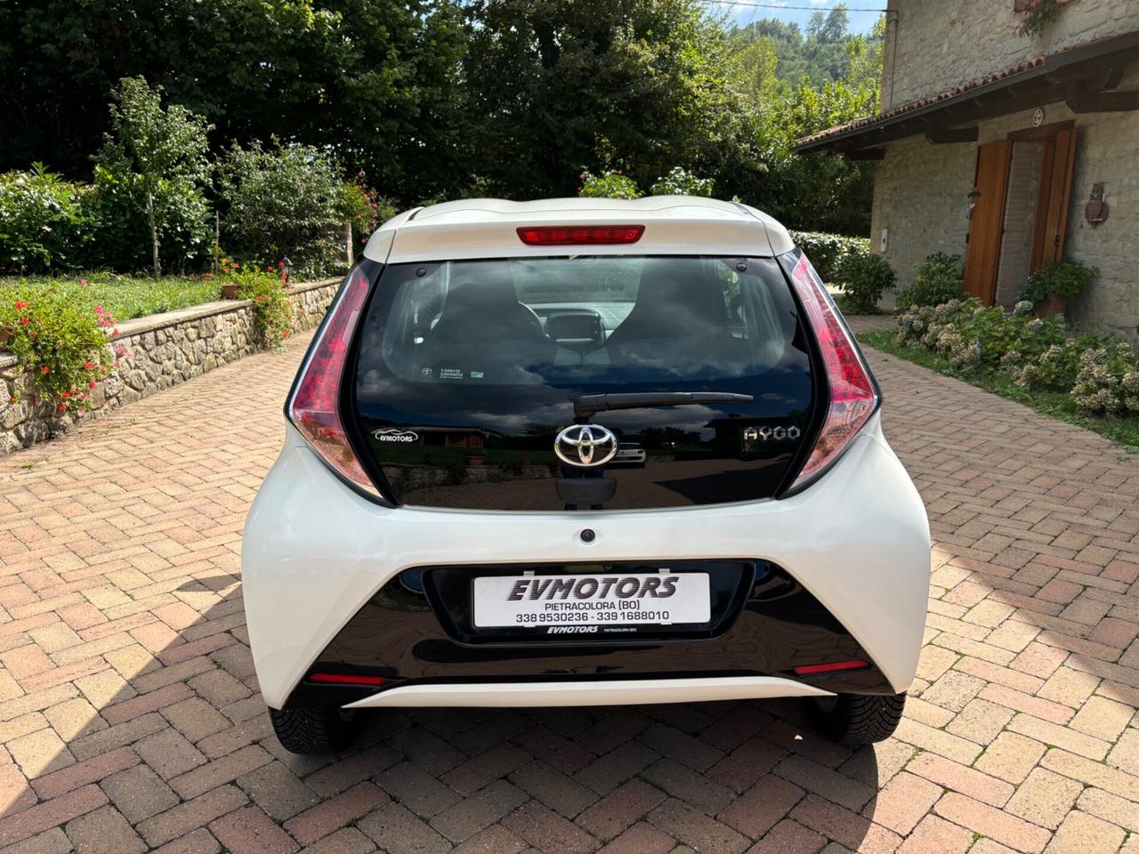 Toyota Aygo 1.0 VVT-i 69 CV 5 porte OK NEOPATENTATI