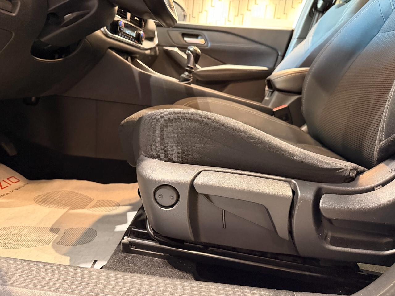 Nissan Qashqai MHEV 140 CV Business