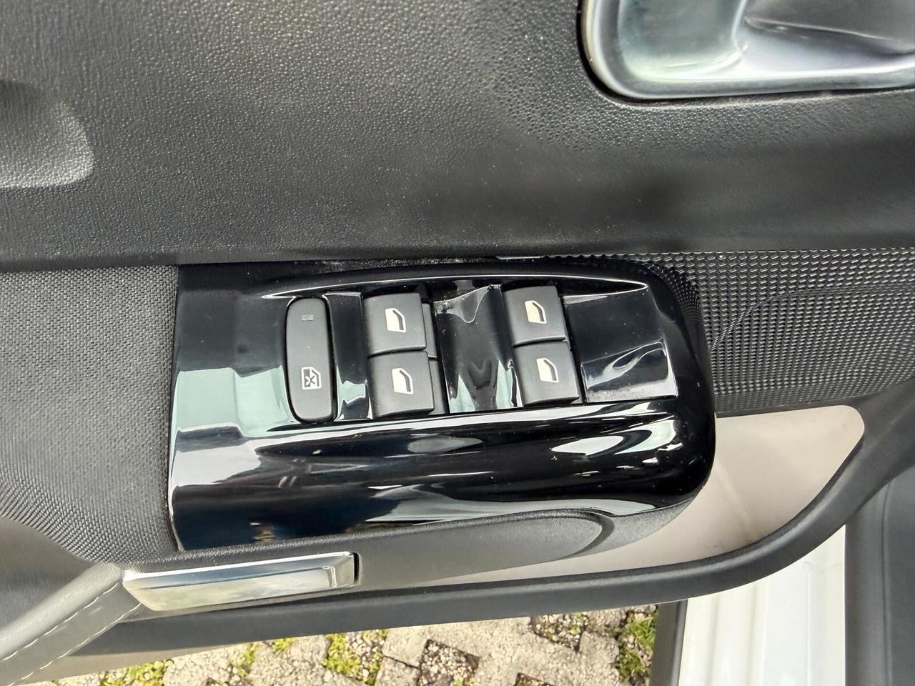 Citroen C3 1.2benz 82 Shine-2018