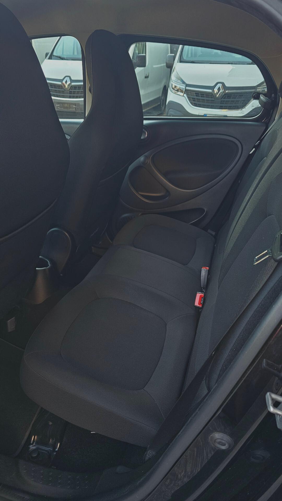 Smart Forfour 70 1.0 Passion NAV ANDROID TAGL UFF LED SENSORI