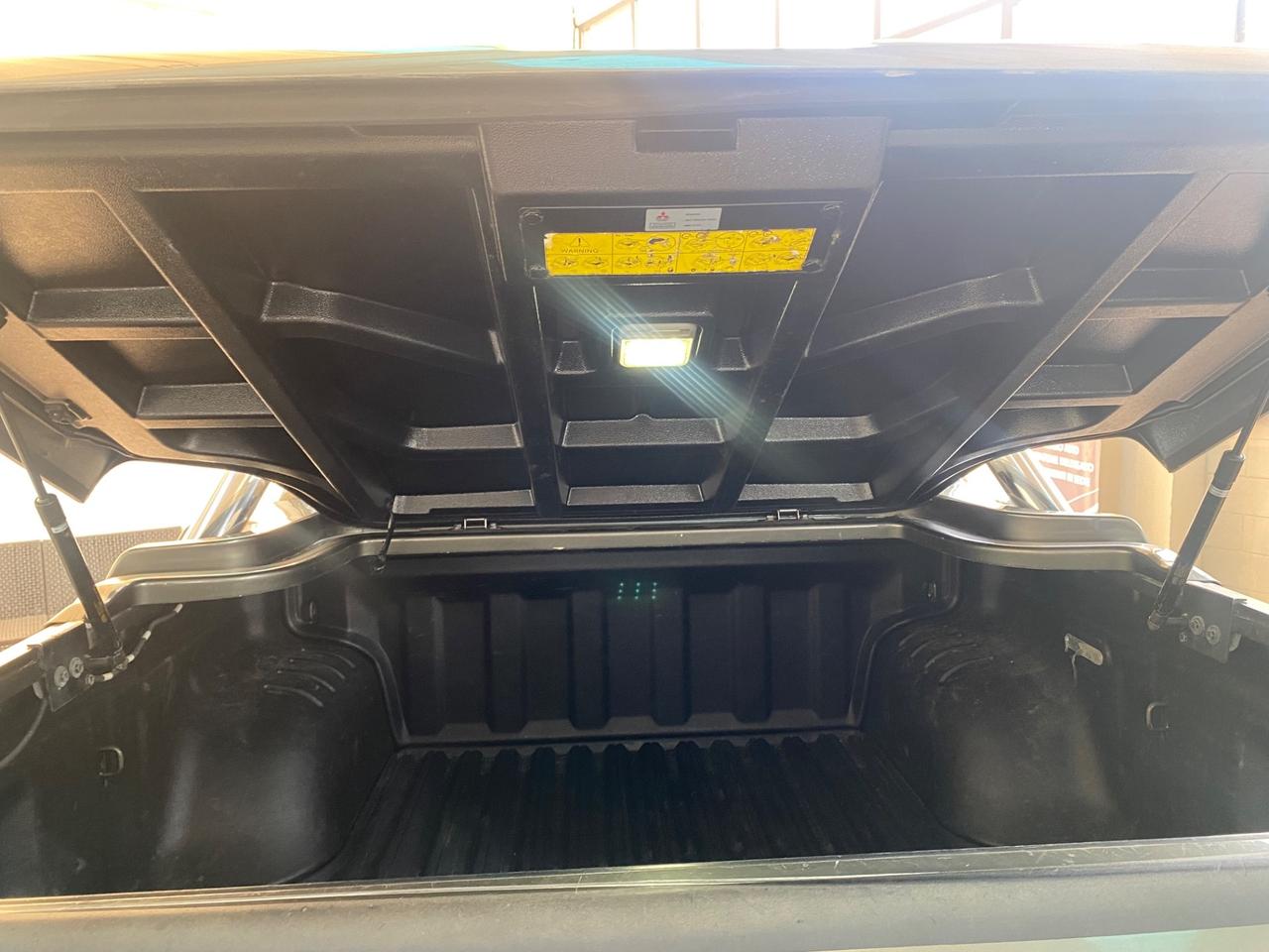 Mitsubishi L200 Doppia cabina 2.4 DI-D 4WD Intense