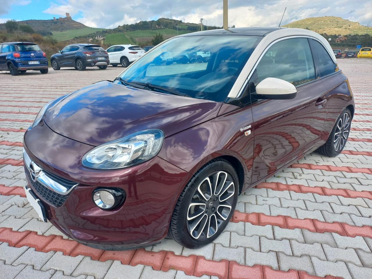 Opel Adam 1.2 70 CV Slam