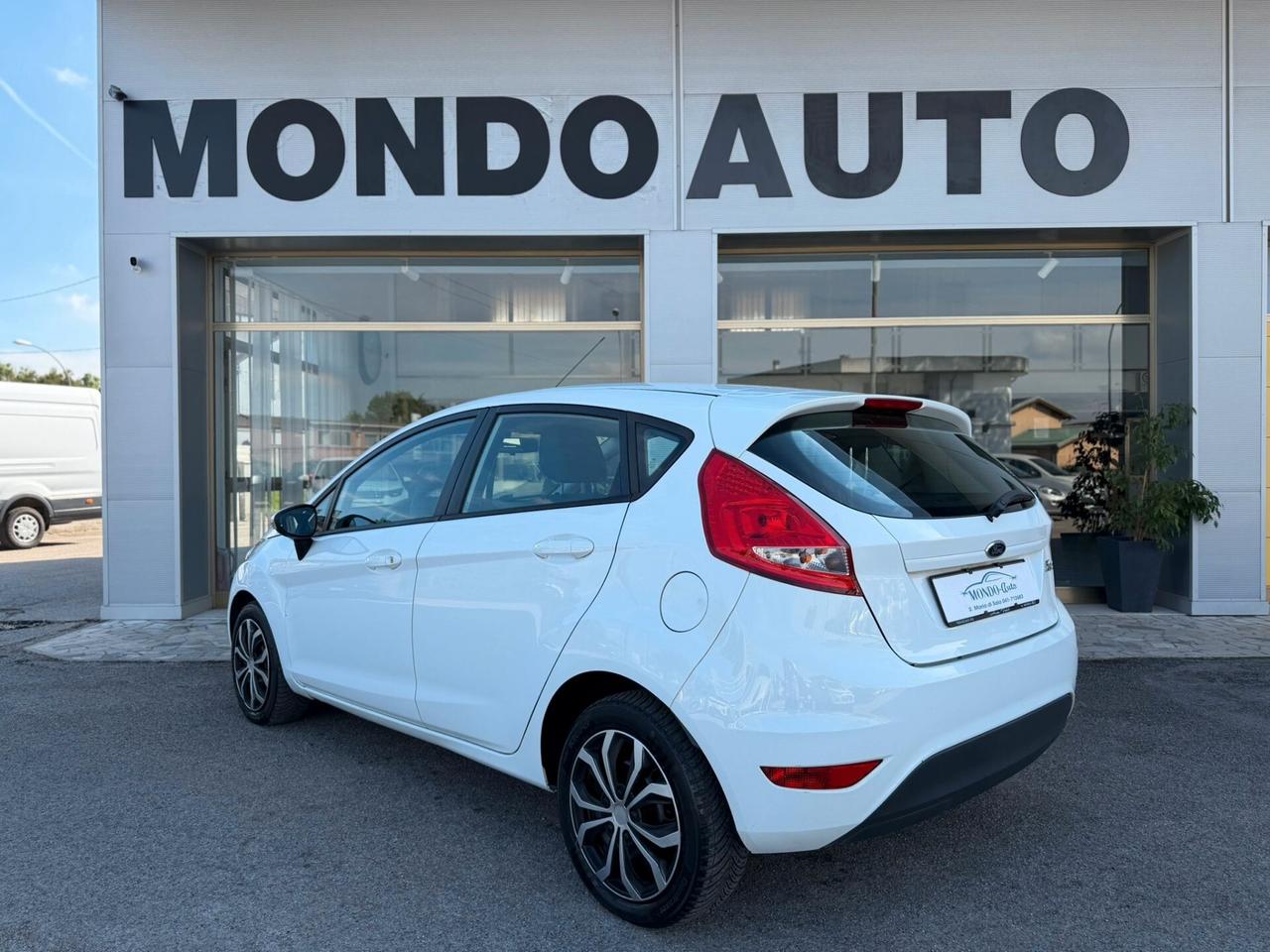 Ford Fiesta 1.2 82cv 5 porte Titanium 2011 NEOPATENTATI
