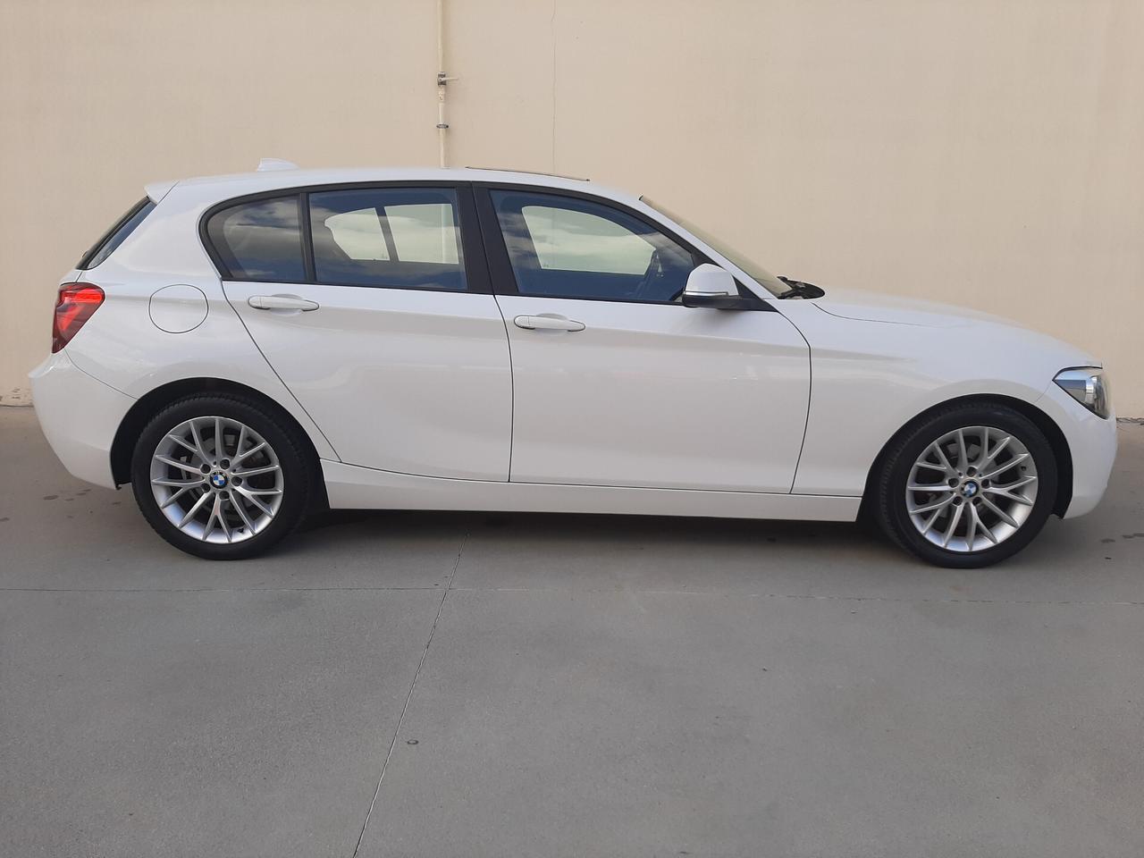 Bmw 118i 170cv 5p. Sport Line Aut.