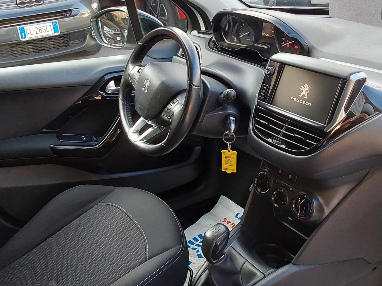 Peugeot 208 1.2 82 CV 5 porte Allure