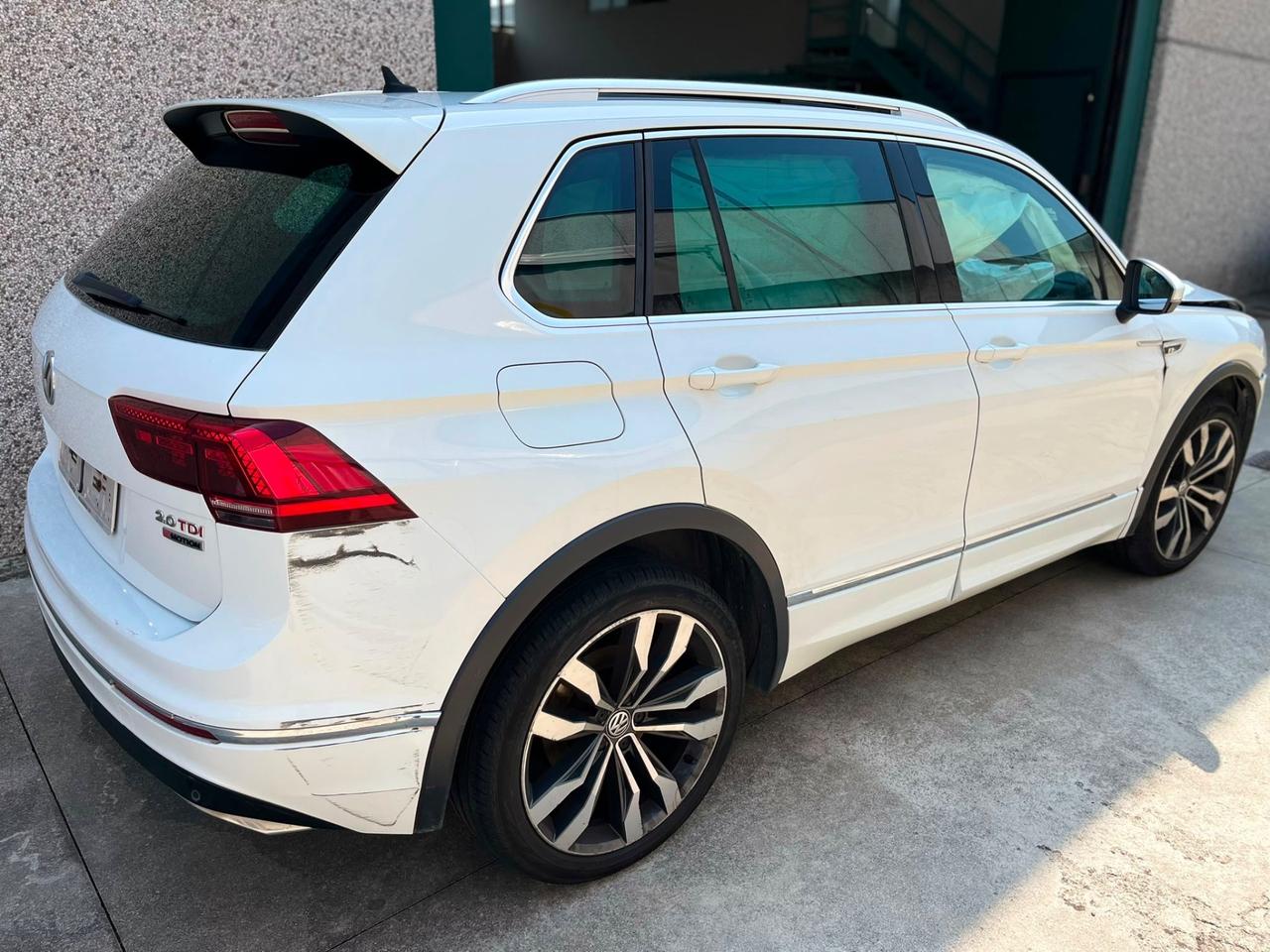 Volkswagen Tiguan 2.0 BiTDI SCR DSG 4MOTION Advanced R-Line BMT