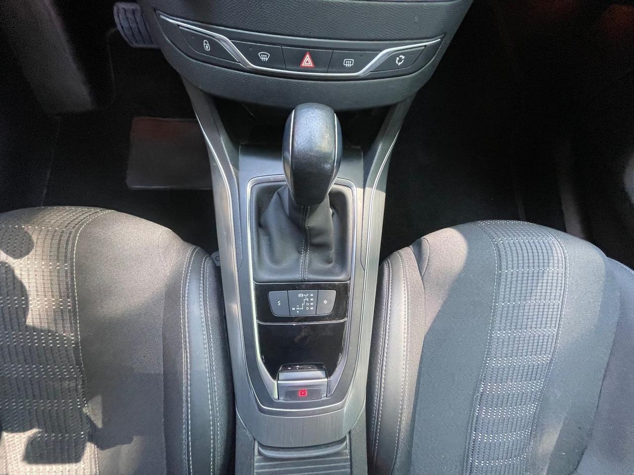 Peugeot 308 Allure 1.5 Blue HDI 130