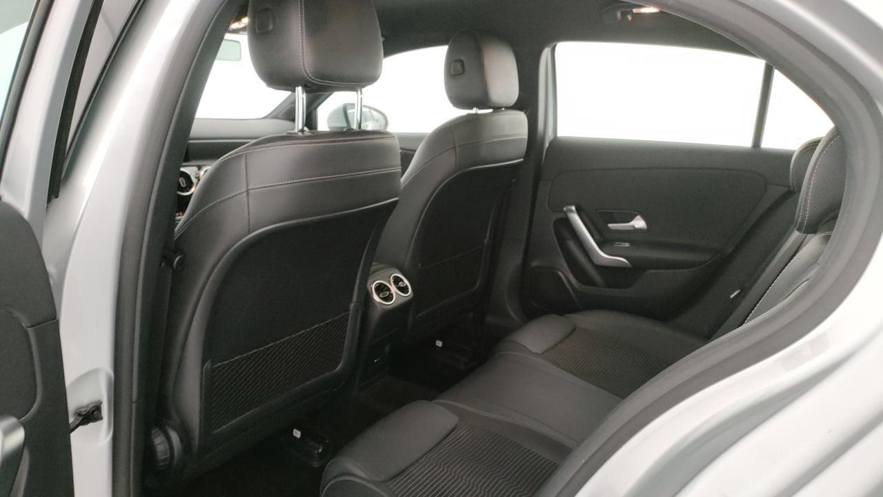 Mercedes-Benz Classe A - W177 2018 - A 180 d Sport auto