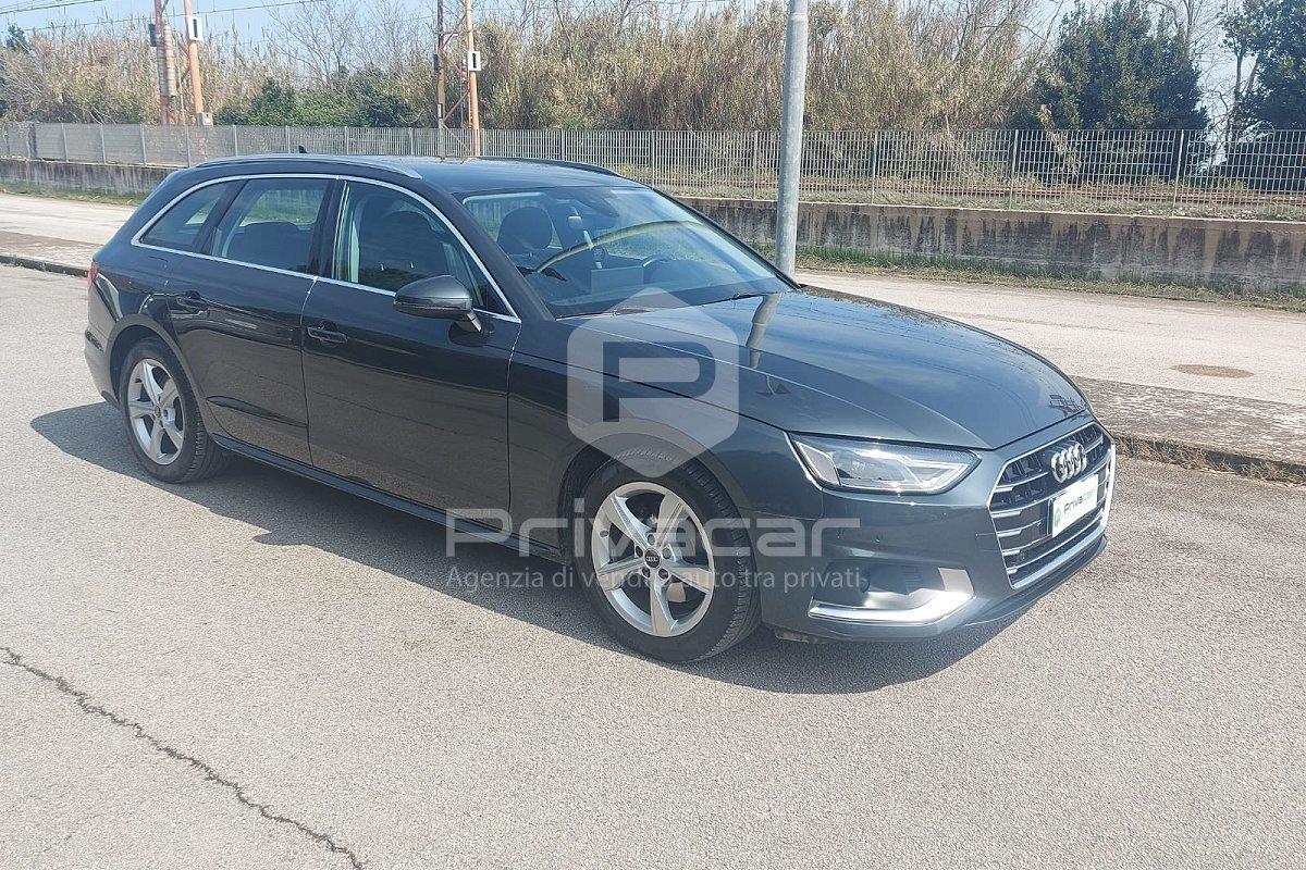AUDI A4 Avant 30 TDI/136 CV S tronic Business Advanced