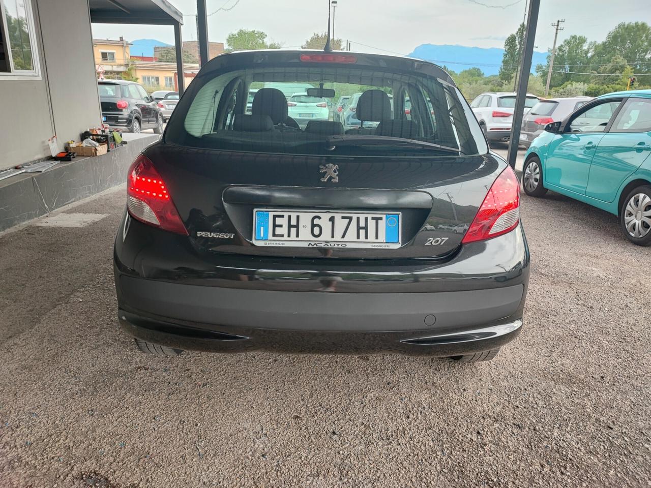 Peugeot 207 1.4 8V 75CV 5p. Active