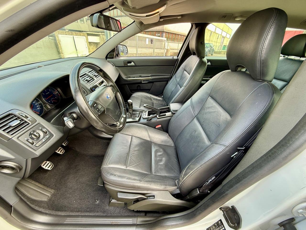 Volvo V50 DRIVe R-design 2012 1.6D OK NEOPATENTATI