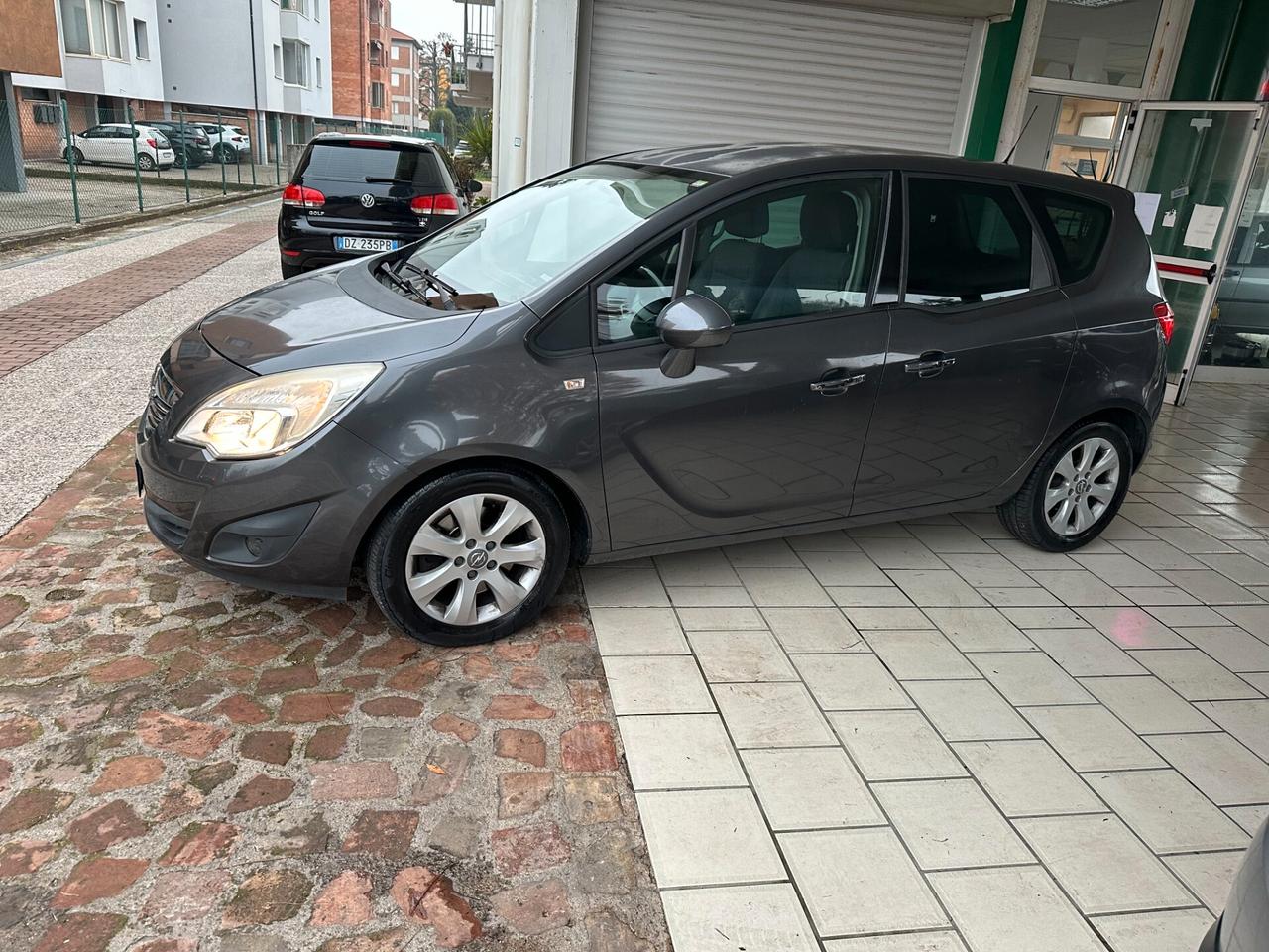 Opel Meriva 1.7 CDTI 110CV (12 RATE)