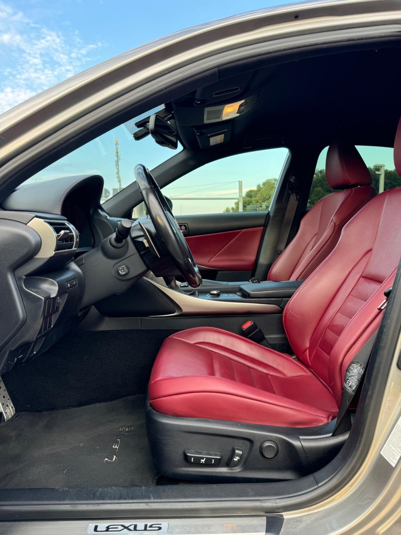 Lexus IS 300 Hybrid FSport