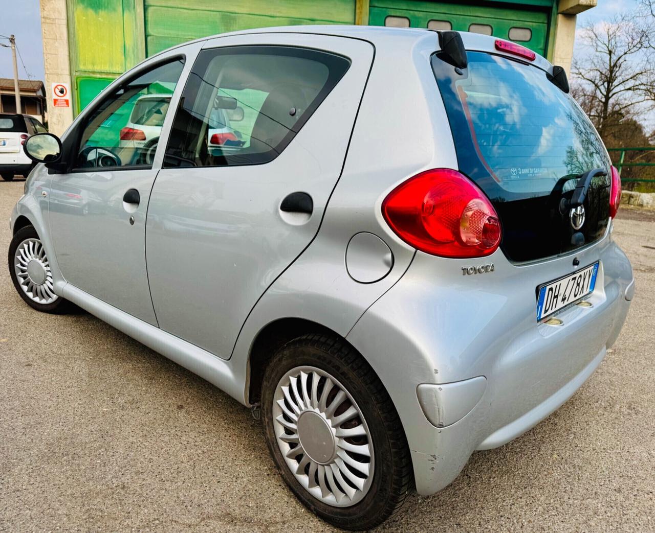 Toyota Aygo 1.0 12V 5 porte 80 mila KM ,