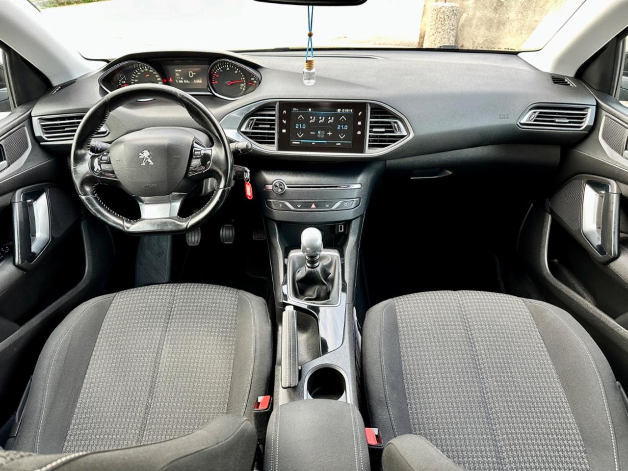 PEUGEOT 308 1.6HDi 2018 - 120CV ALLURE IMPECCABILE OK NEOPATENTATI IVA COMPRESA