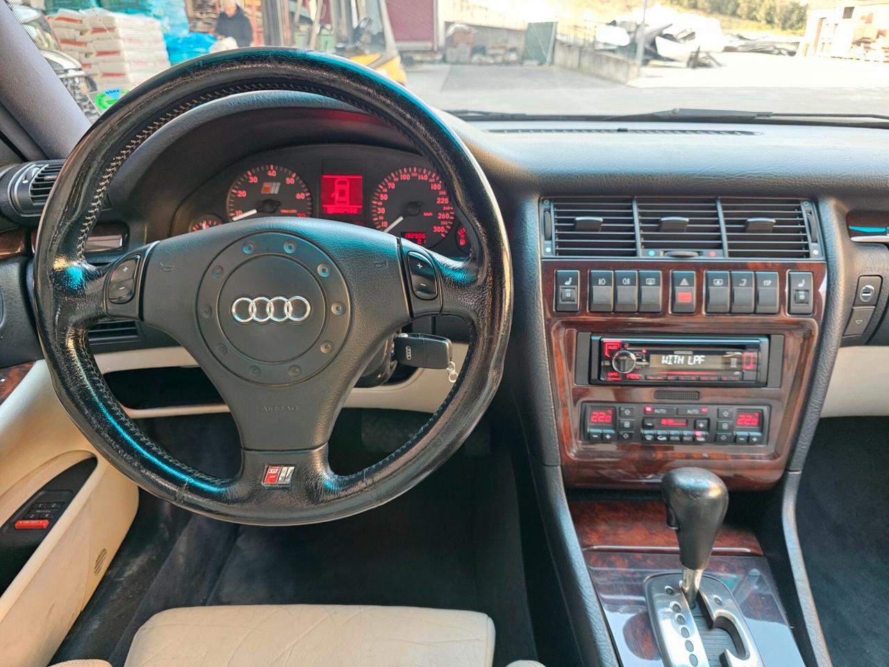 Audi A8 S8 4.2 V8 cat quattro