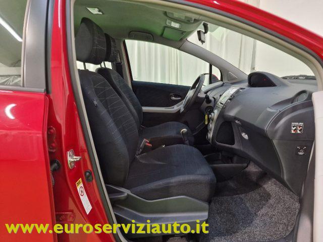 TOYOTA Yaris 1.3 5 porte Sol