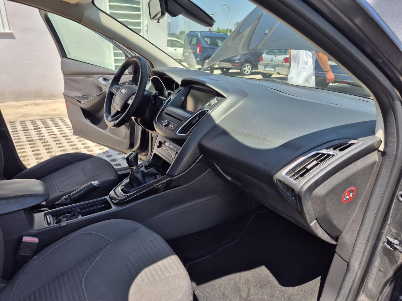 Ford Focus 1.6 120 CV GPL Titanium