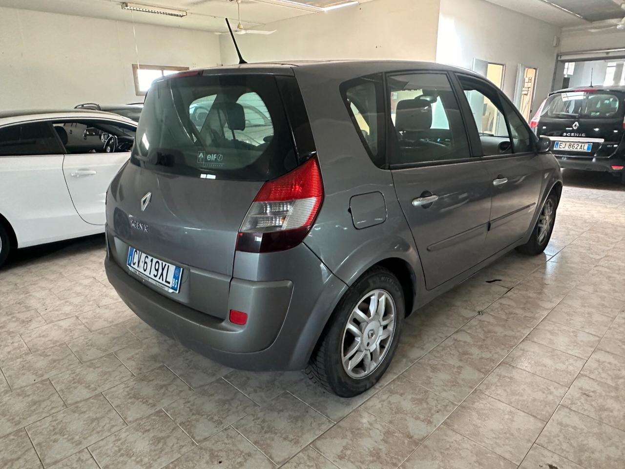 Renault Scenic Scénic 1.9 dCi Confort Authentique