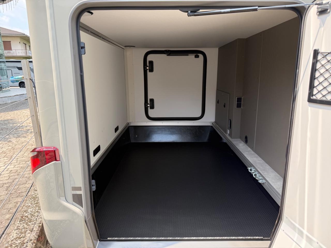 HYMER GT-S 685 MEDITERRANEE EDITION 7.40 MERCEDES