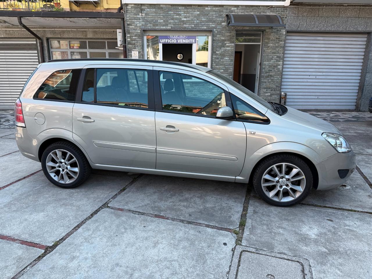 Opel Zafira 1.6 16V ecoM 94CV Cosmo 7 POSTI impianto a metano