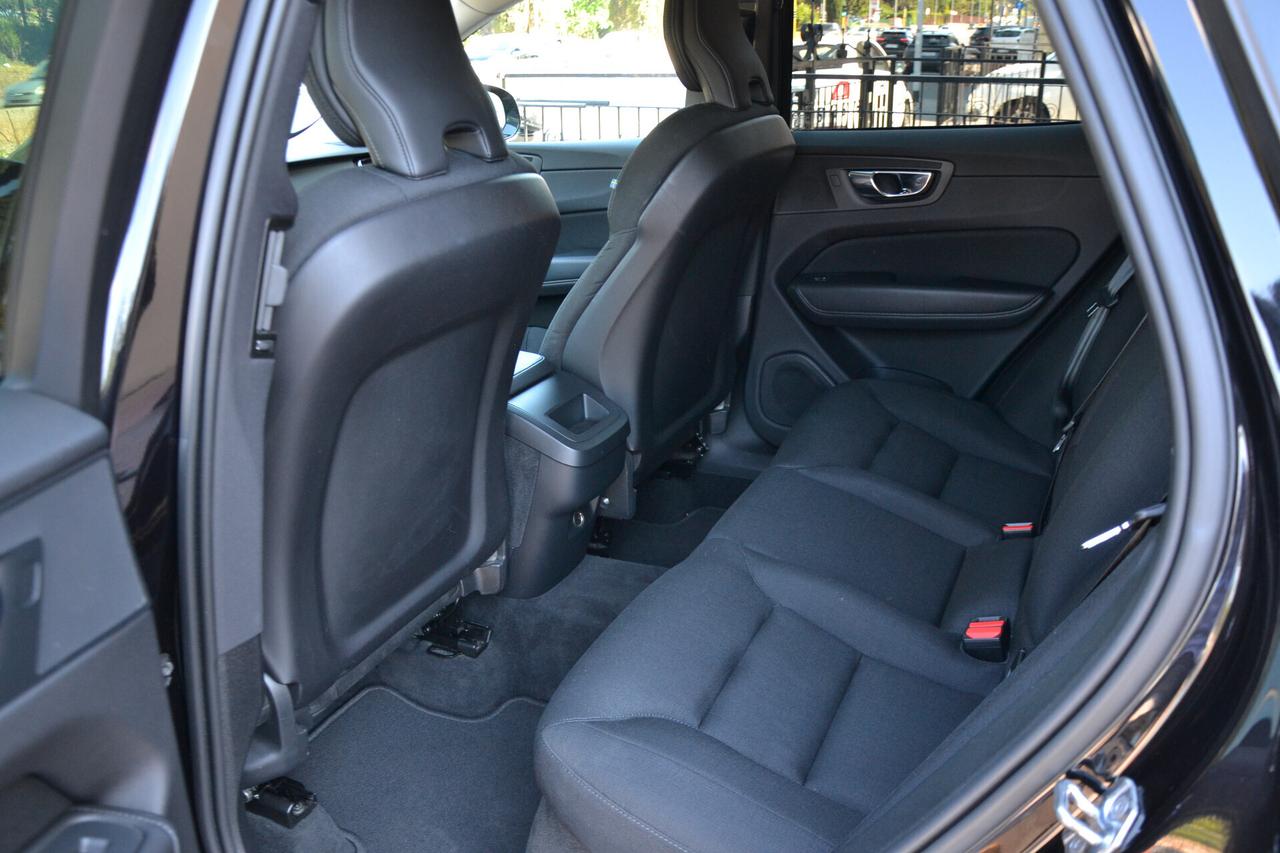 Volvo XC 60 2.0D B4 197CV AWD MHEV PREZZO SENZA VINCOLI UNIPRO' ITALIANA GARANZIA 12M FATTURABILE AUTOMATICA