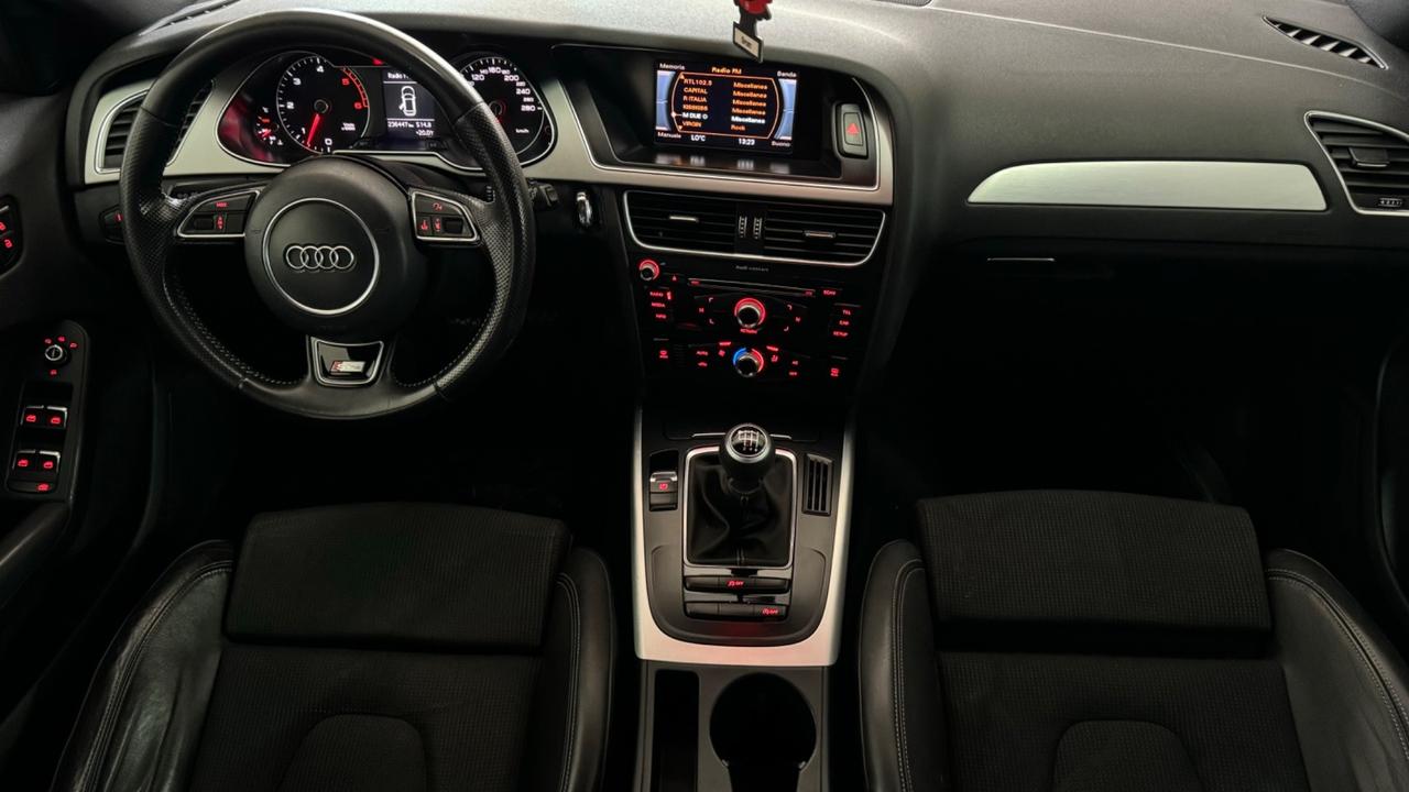 Audi A4 3.0 V6 TDI 245 CV quattro S-LINE