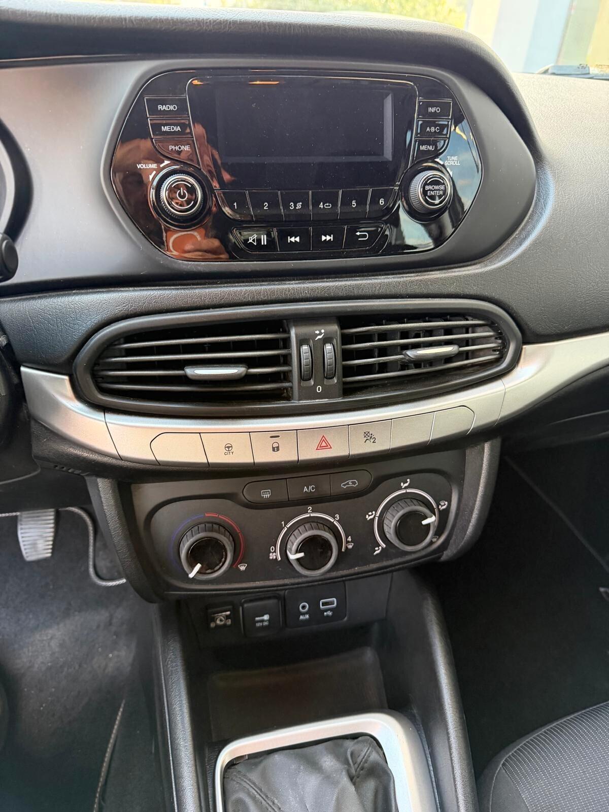 Fiat Tipo 1.4 5P. 95CV Lounge GPL
