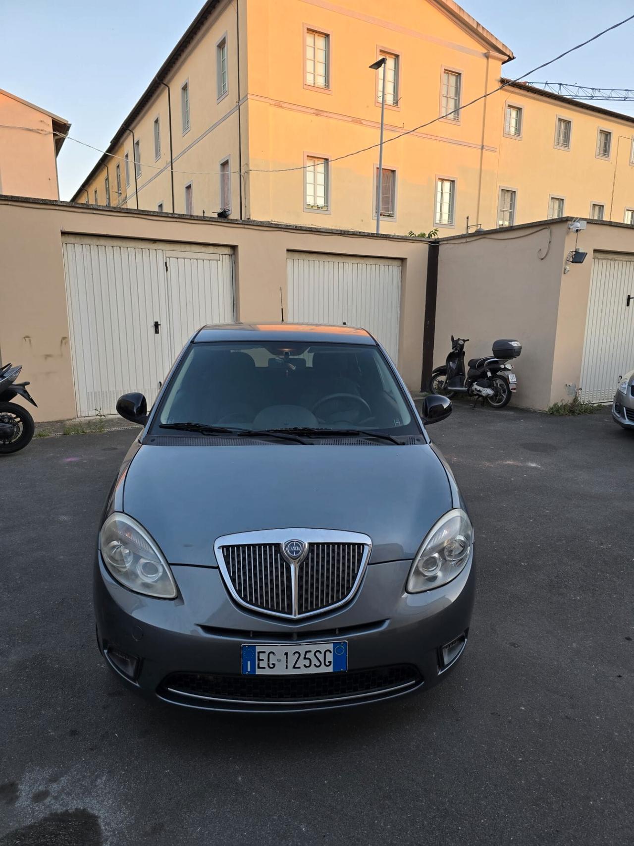Lancia Ypsilon 1.2 69 CV Diva perfetta unico proprietario 70 mila km possibilita garanzia 12 mesi