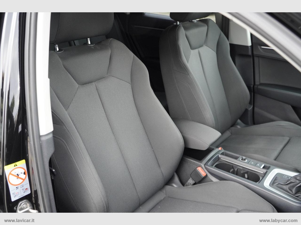 AUDI Q3 SPB 35 TDI S TRON S-LINE BLACK LINE