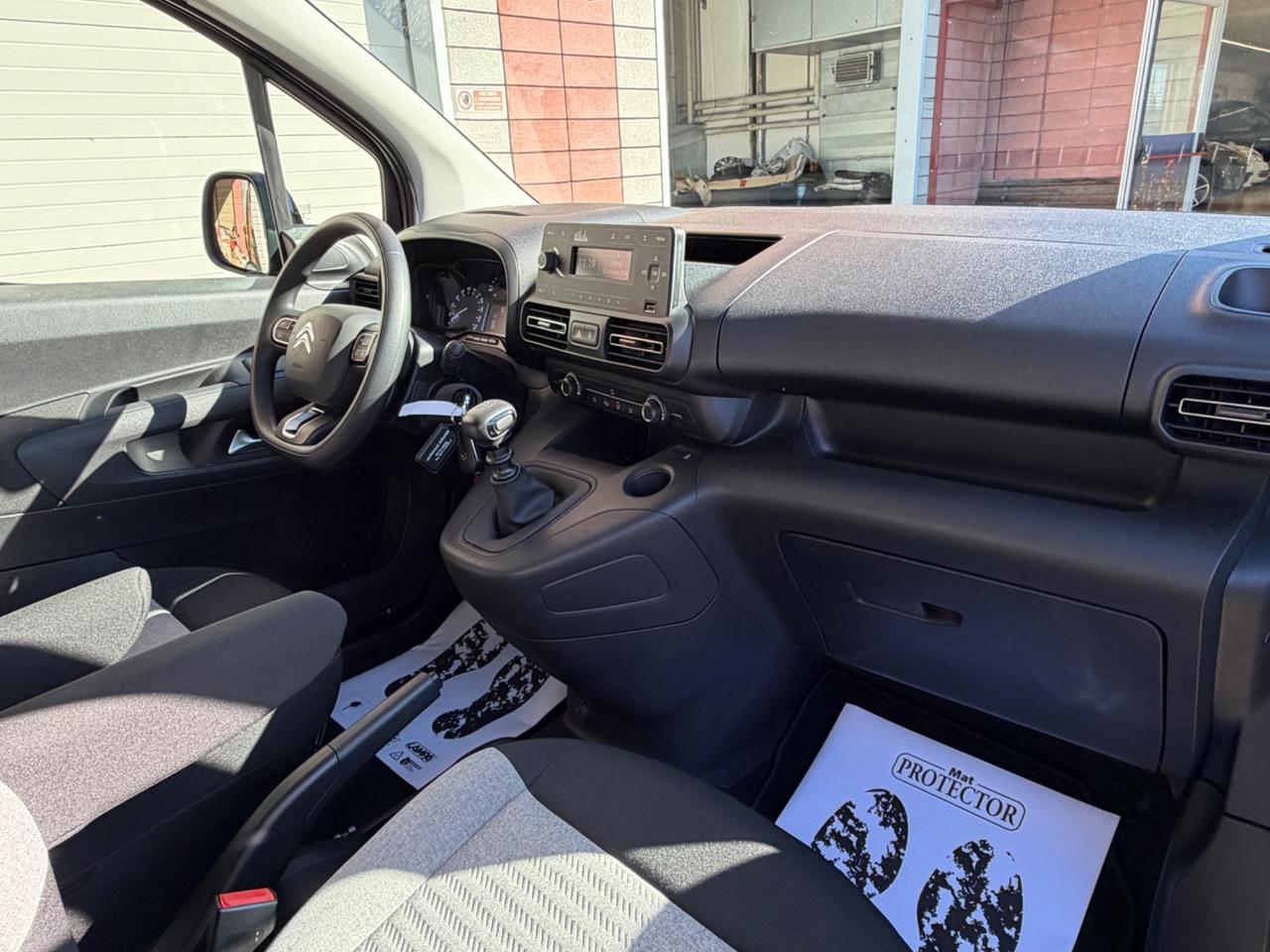Citroen Berlingo FEEL - SOLO 3.000 KM