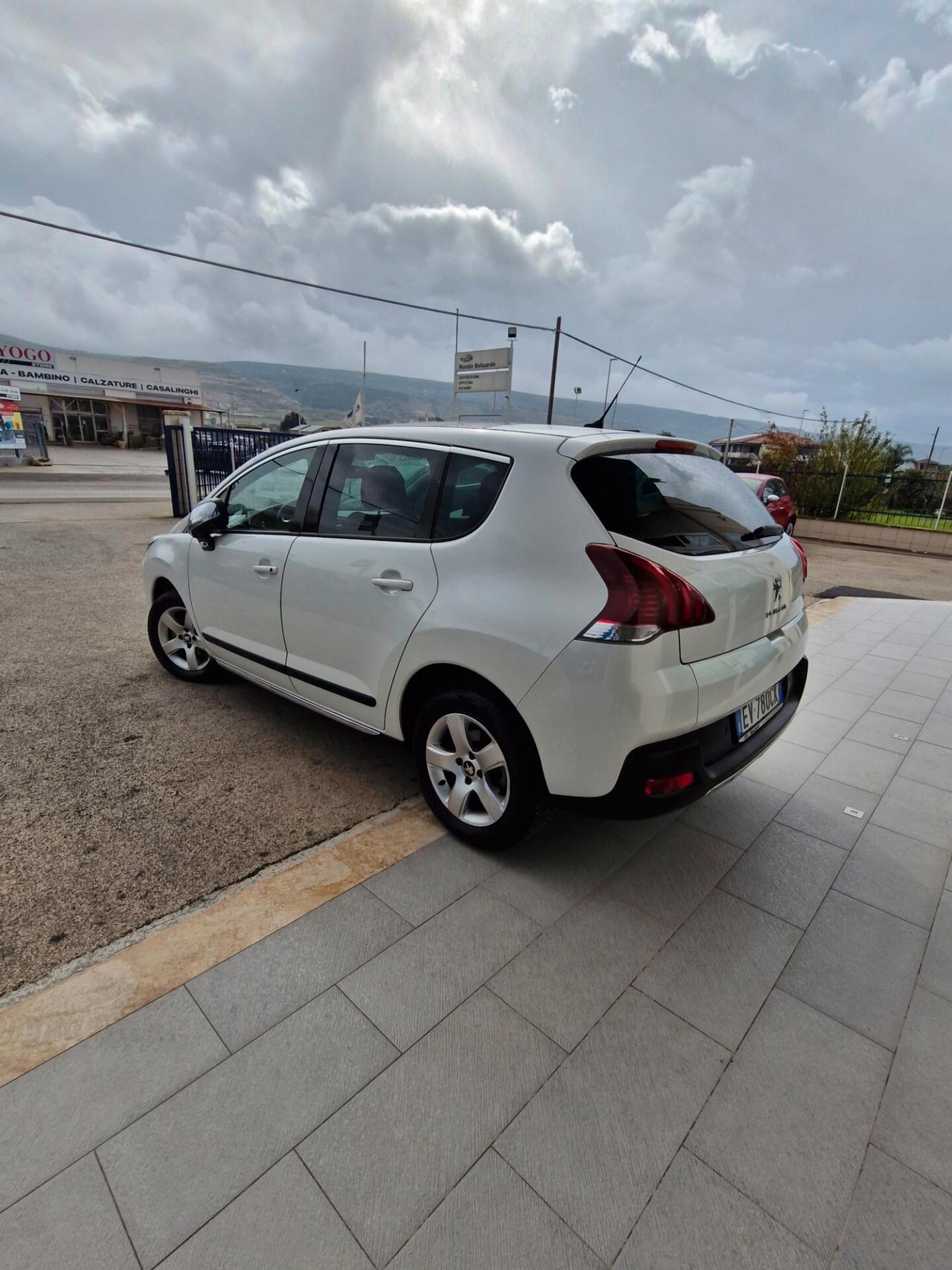 Peugeot 3008 1.6 HDi 115CV Allure