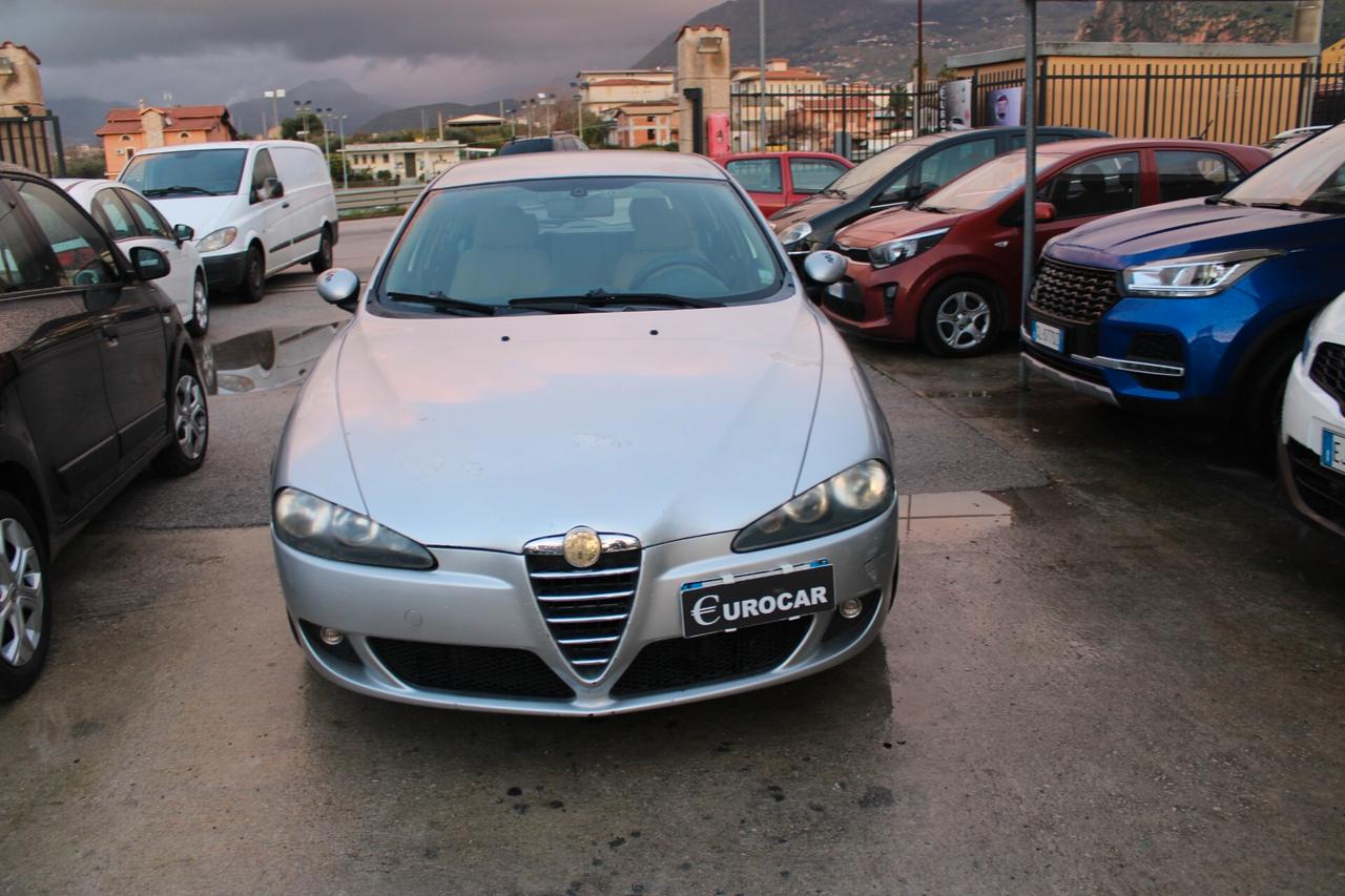 Alfa Romeo 147 1.9 JTD (115 CV) cat 5p. Distinctive