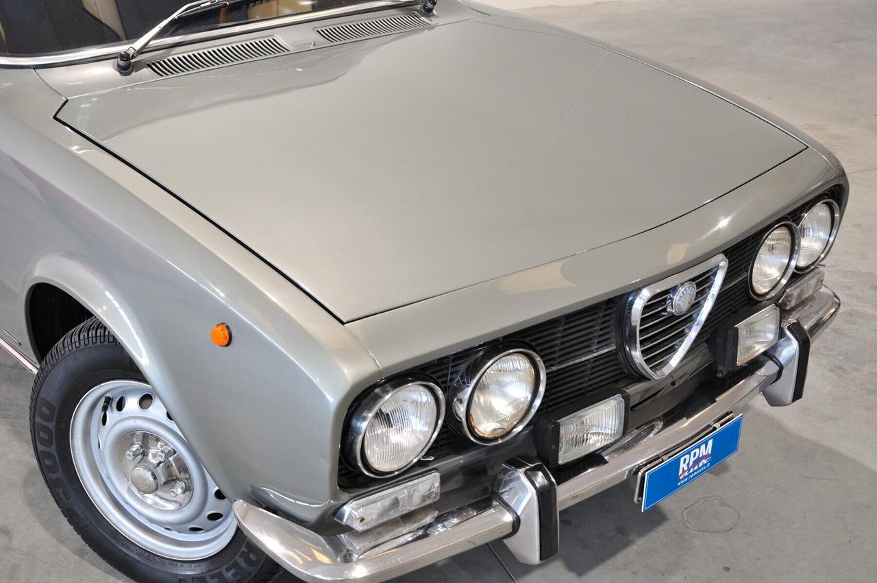 Alfa Romeo 2000 berlina targhe nere ASI CRS