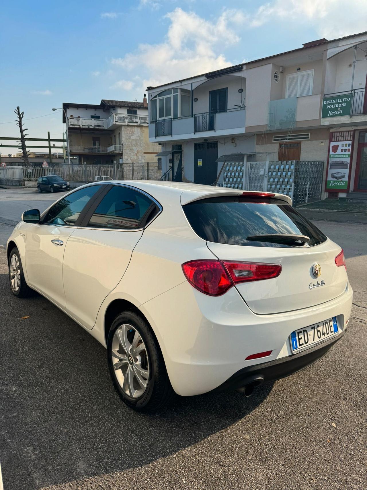 Alfa Romeo Giulietta Giulietta 1.4 t. m.air Distinctive 170cv