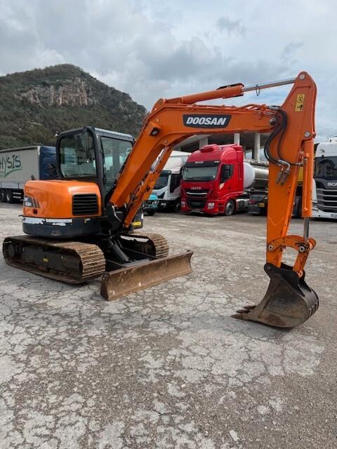 Escavatore Cingolato DOOSAN DX62R