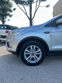 Ford Kuga 1.5 TDCI 120 CV S&S 2WD Business