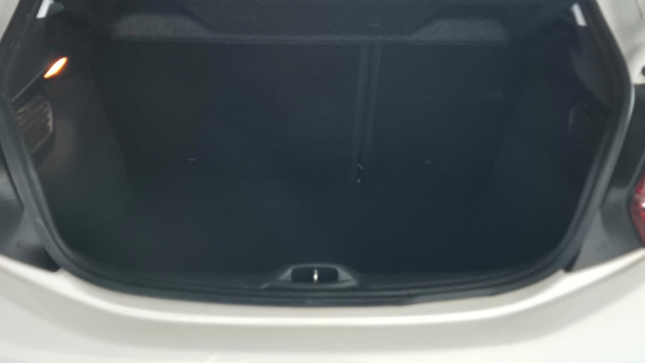 Peugeot 208 PureTech 82 5 porte Allure (NEOPATENTATI)
