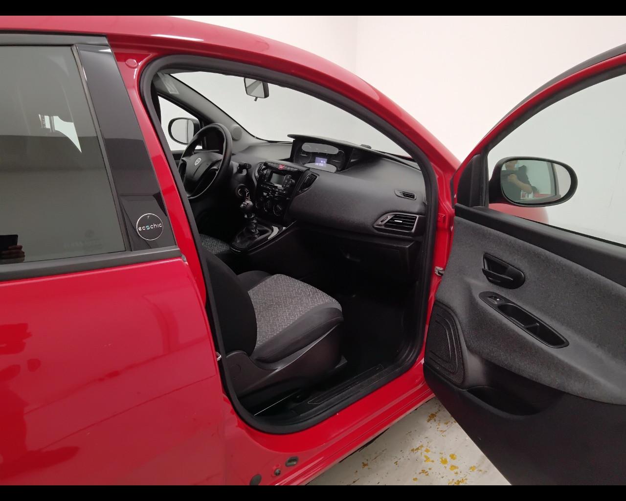LANCIA Ypsilon III 2015 - Ypsilon 1.0 firefly hybrid Silver s&s 70cv