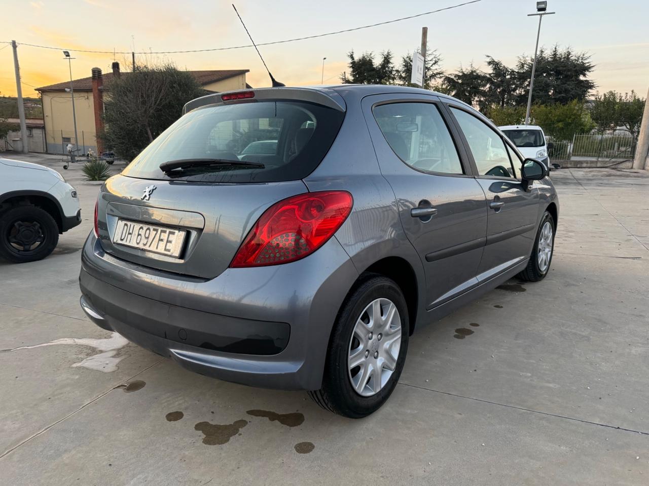Peugeot 207 1.4 HDi 70CV 5p. ONE Line