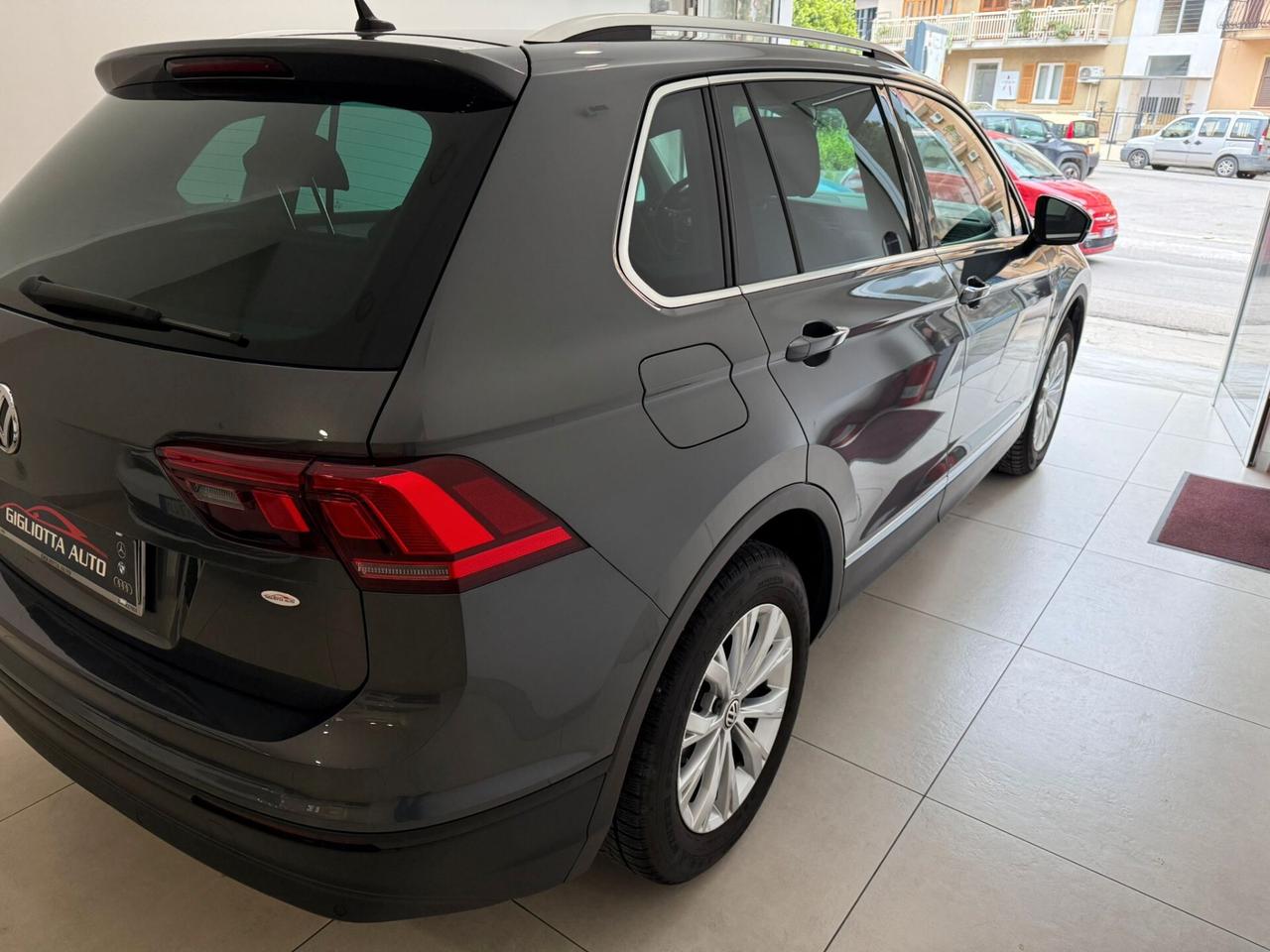Volkswagen Tiguan 2020 2.0 TDI SCR DSG Business