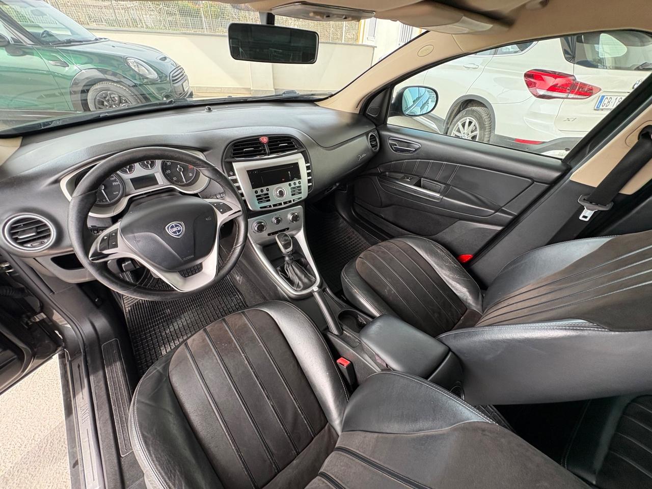 Lancia Delta 2.0 MJT DPF Oro