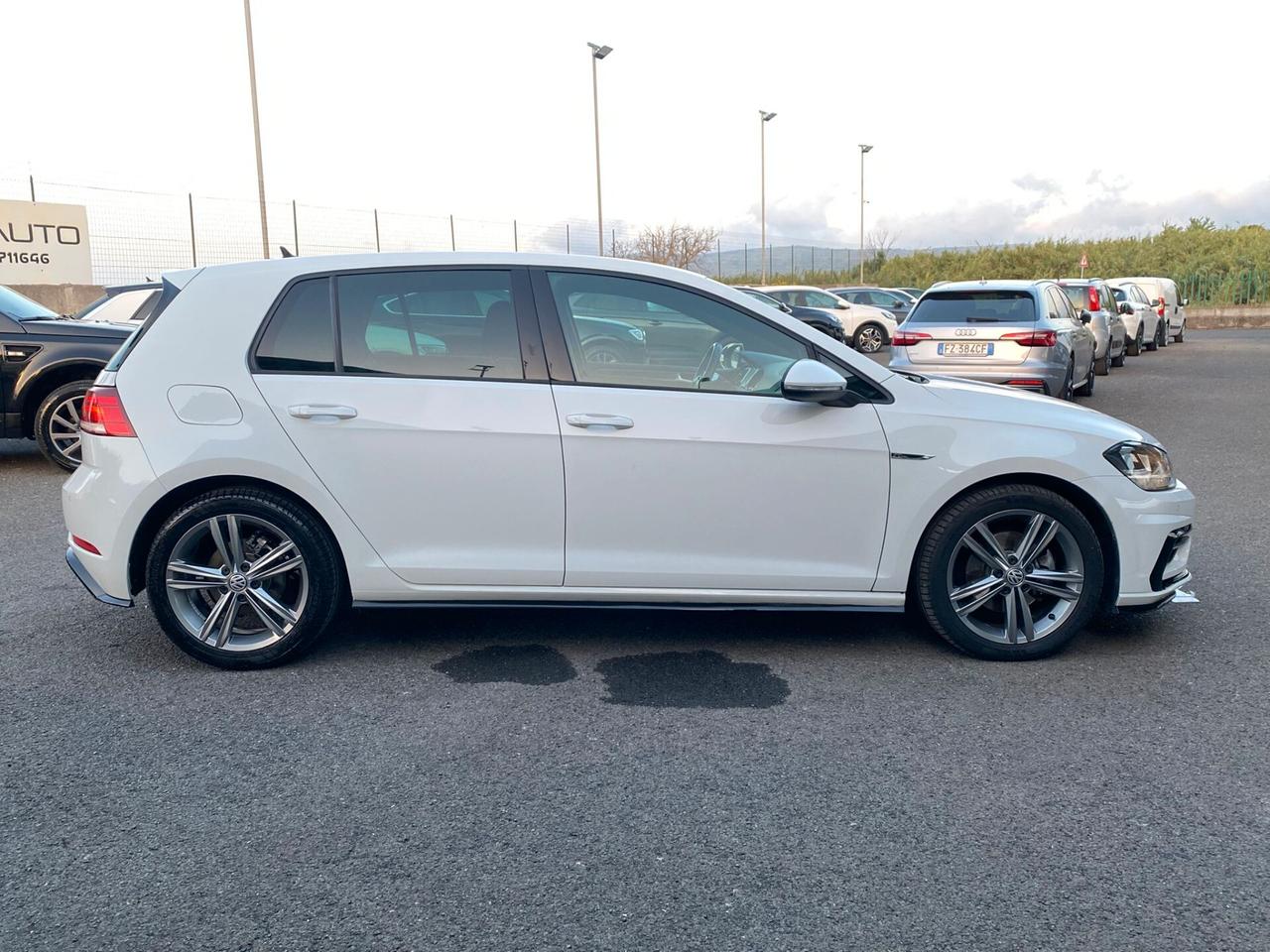 Volkswagen Golf 1.6 TDI 115 CV DSG 5p. Executive BlueMotion Technology R-LINE
