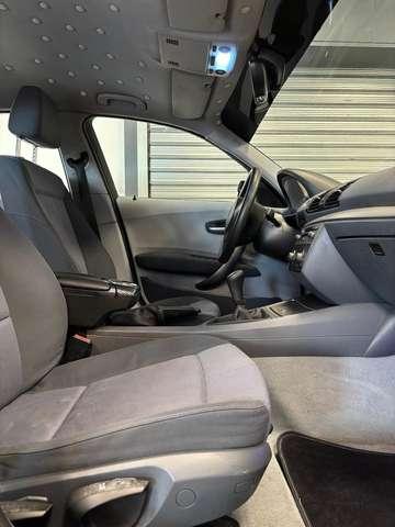 BMW 116 116I Attiva