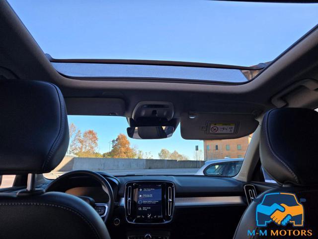 VOLVO XC40 D4 AWD Geartronic Momentum