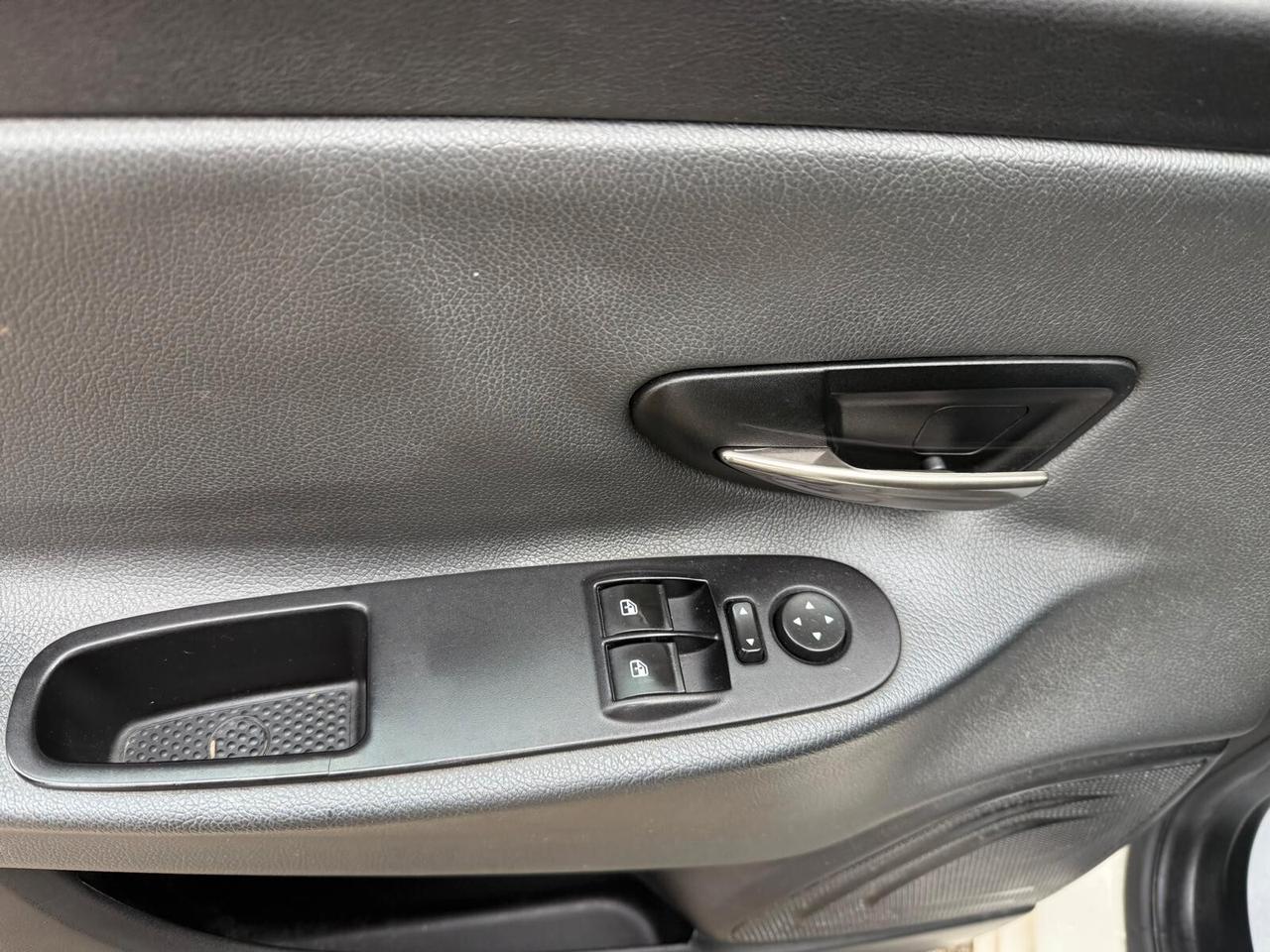 Lancia Ypsilon 1.2 69 CV 5 porte Gold