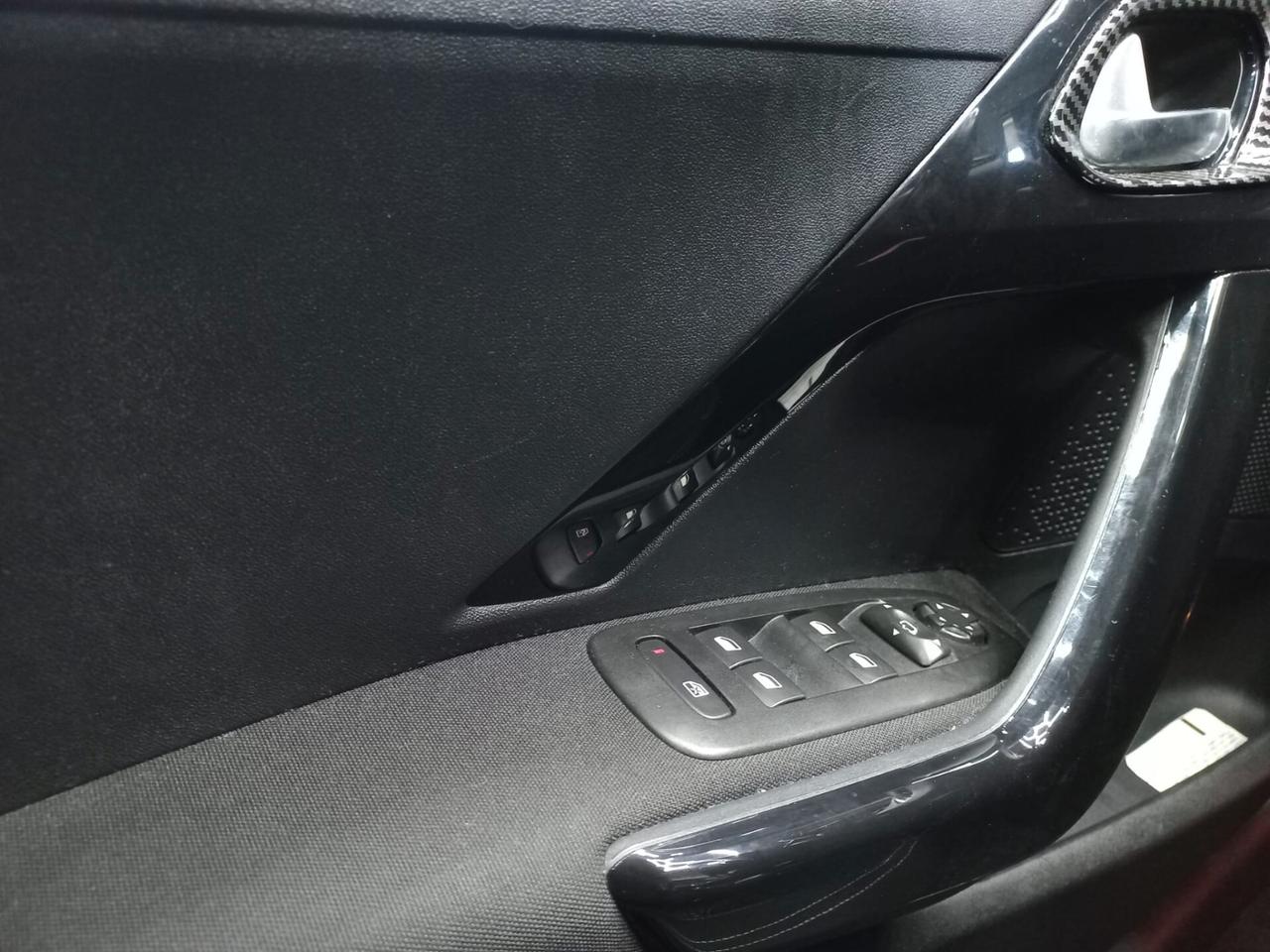 Peugeot 208 PureTech 82 5 porte Allure