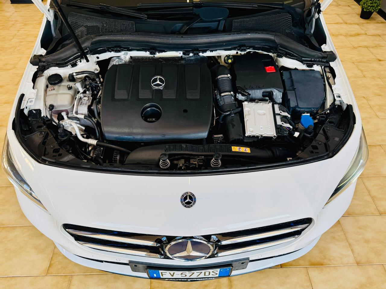 Mercedes B 180d Autom. LED/Display PRO/RetroCam/Premium