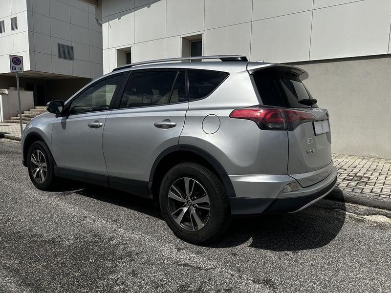 Toyota RAV4 2.0 D-4D 143cv MT Active 2WD